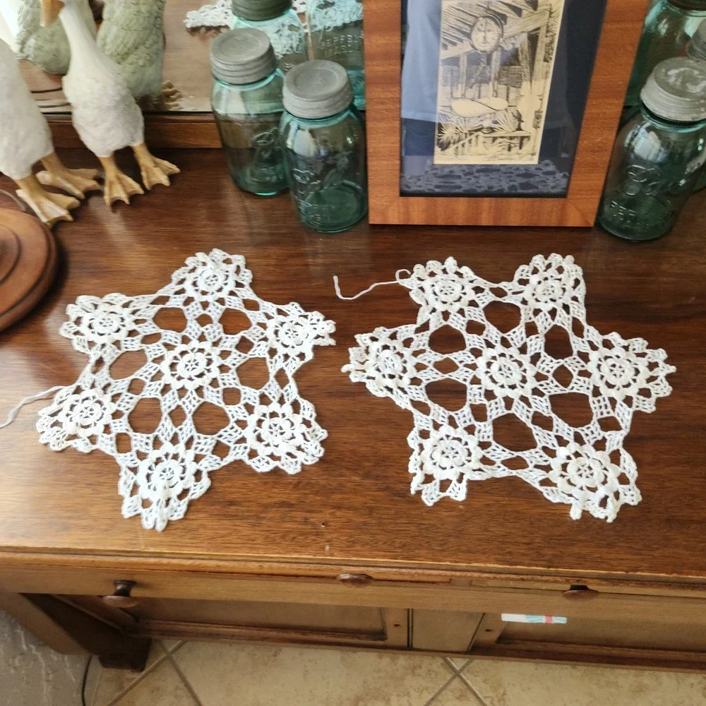 Two‎ Vintage New Hand Crocheted White 14